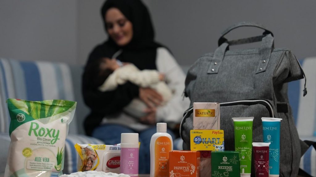 Kocaeli Büyükşehir, “Hoş geldin bebek” ile binlerce aileye destek oluyor