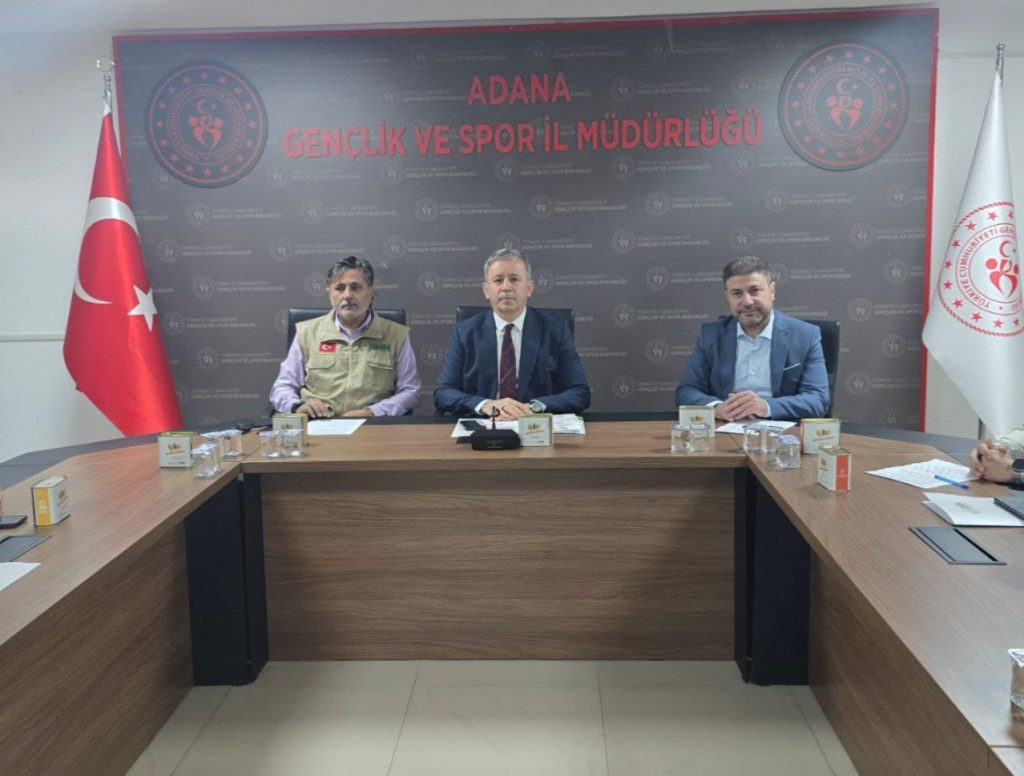 Yetimler Gençlere Emanet