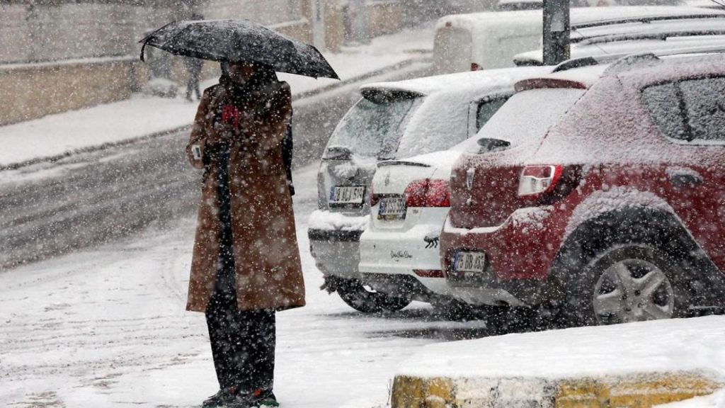 Meteoroloji’den 27 il için sarı alarm: Kar yağışı ve fırtına uyarısı