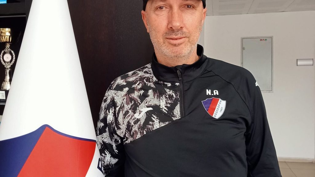 Düzcespor Teknik Direktörü "Nedim Akbulut" istifa etti