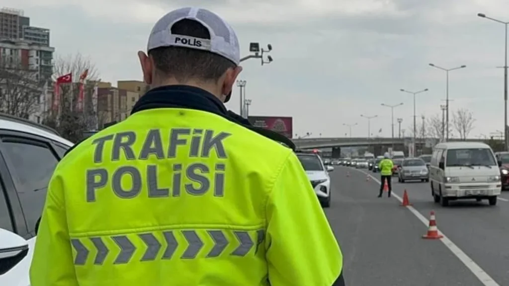 Yeni trafik cezaları yürürlüğe girdi – HDH Medya