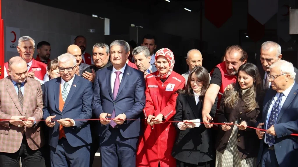 Adana’da Türk Kızılay’dan Aşevi Hizmeti